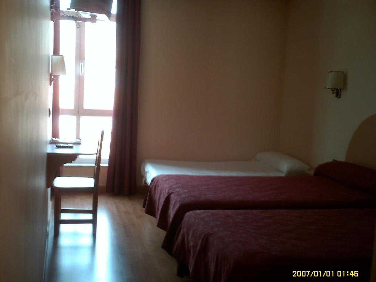 Hotel VillaPaloma La Virgen del Camino Camera foto